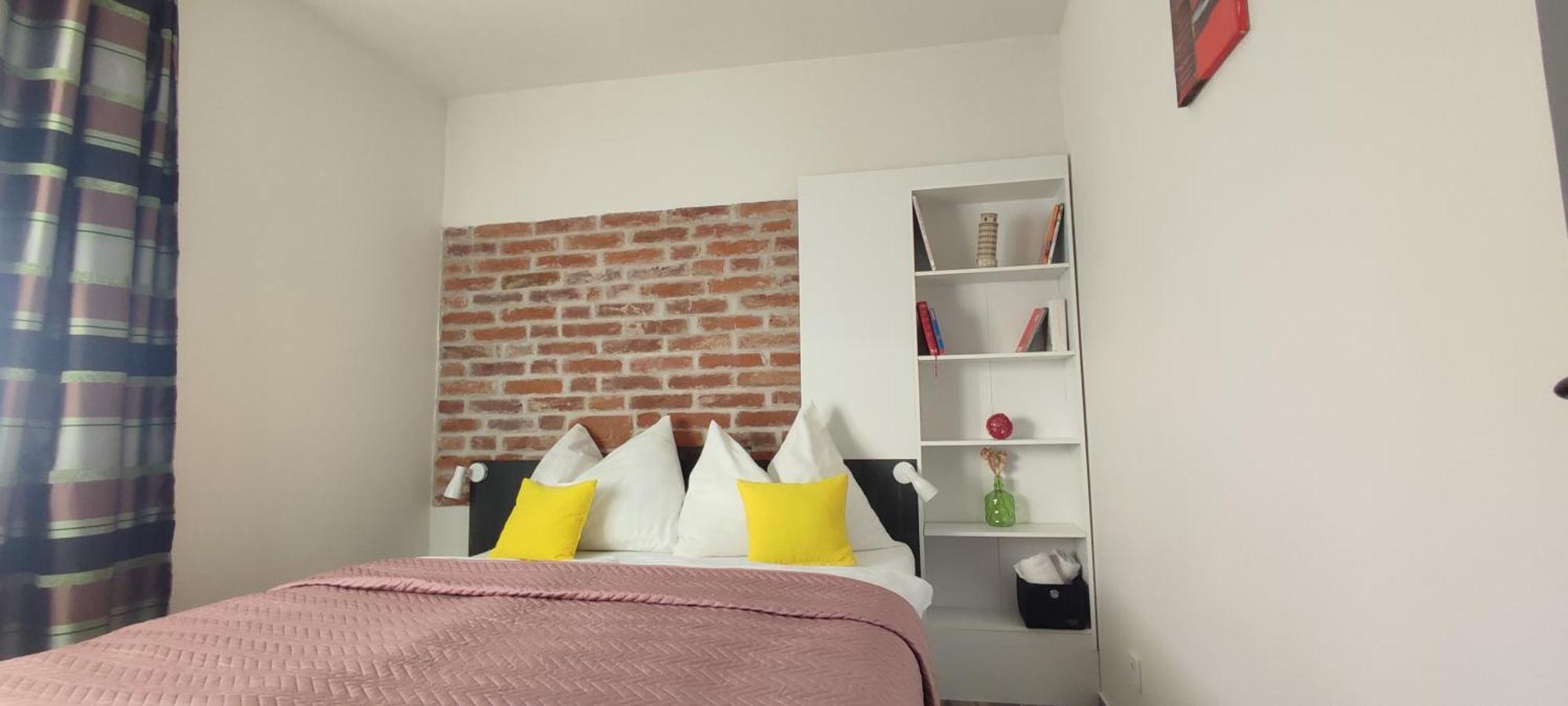 Koller Apartmanhaz Sarvar Exterior photo